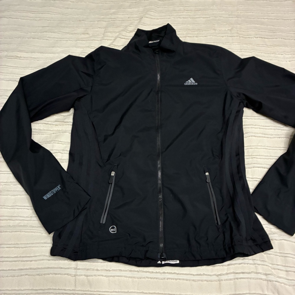 Adidas Black supernova windbreaker Jacket for women in size small. EUC.